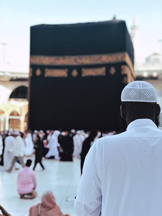 intérieur de la Kaaba Hajj 2026 inscriptions immédiates